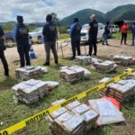 Equipos antidrogas incineran 392 kilos de cocaína decomisados en la Frontera Las Manos, Honduras-Nicaragua